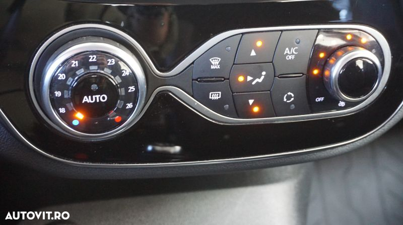 Renault Captur - 19