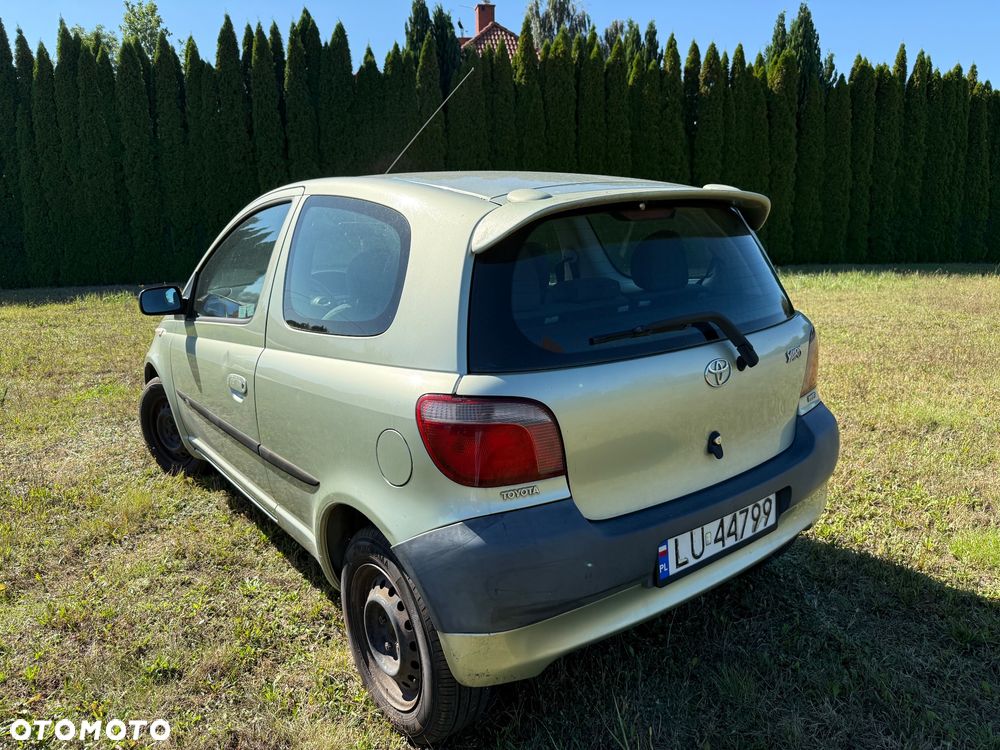 Toyota Yaris - 8