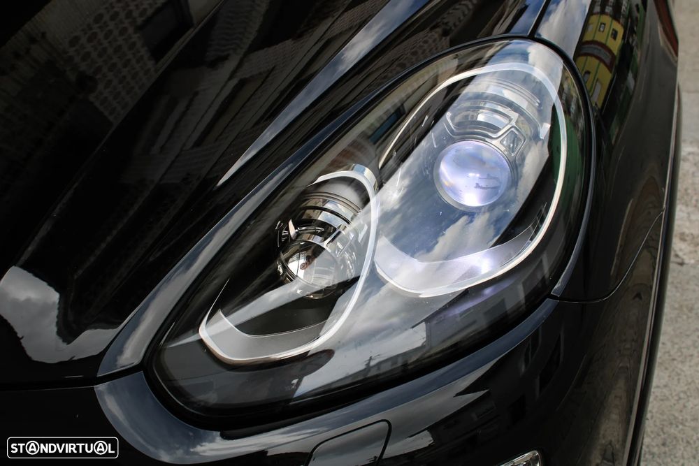 Porsche Cayenne Platinum Edition - 56