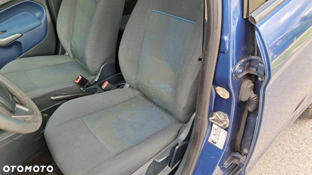 Ford Fiesta - 15
