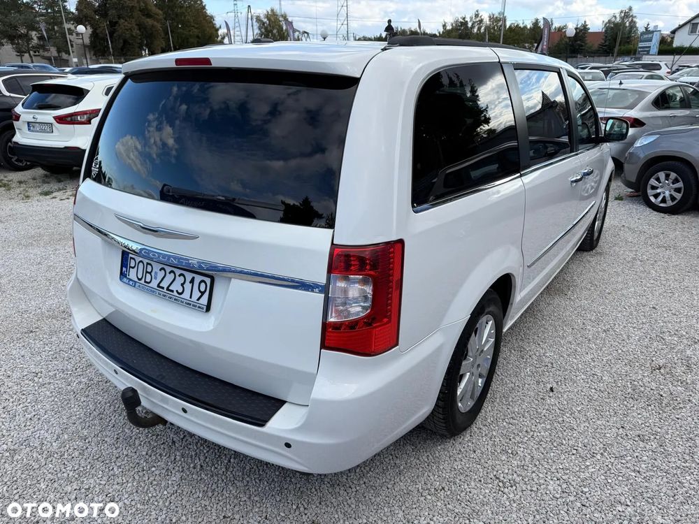 Chrysler Town & Country 3.6 Limited - 6