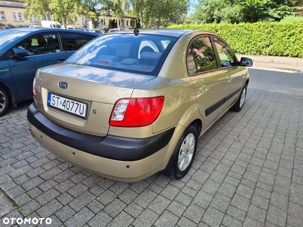 Kia Rio 1.4 (abs) / Comfort - 5