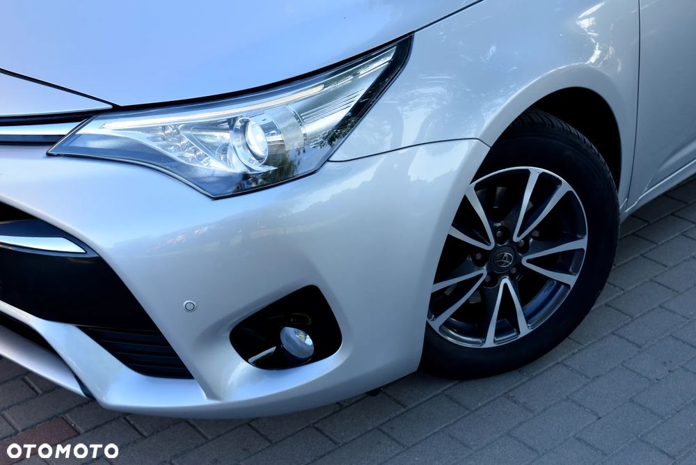 Toyota Avensis 2.0 Premium MS - 5