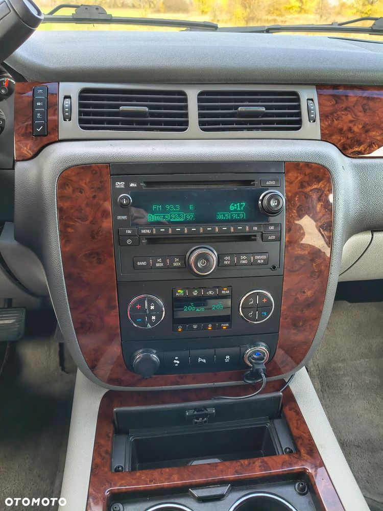 Chevrolet Tahoe - 13