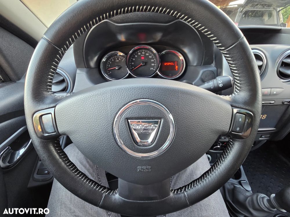 Dacia Duster dCi 110 FAP 4x4 Celebration - 9