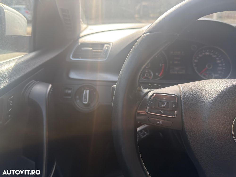 Volkswagen Passat 2.0 TDI 4Motion BlueMotion Technology Comfortline DSG - 11