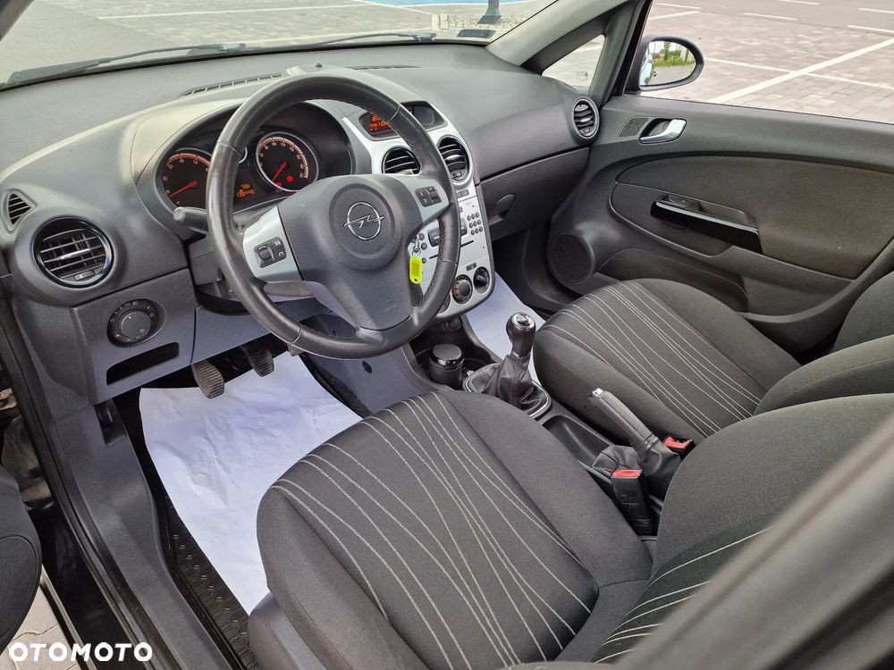 Opel Corsa 1.2 16V Edition - 5