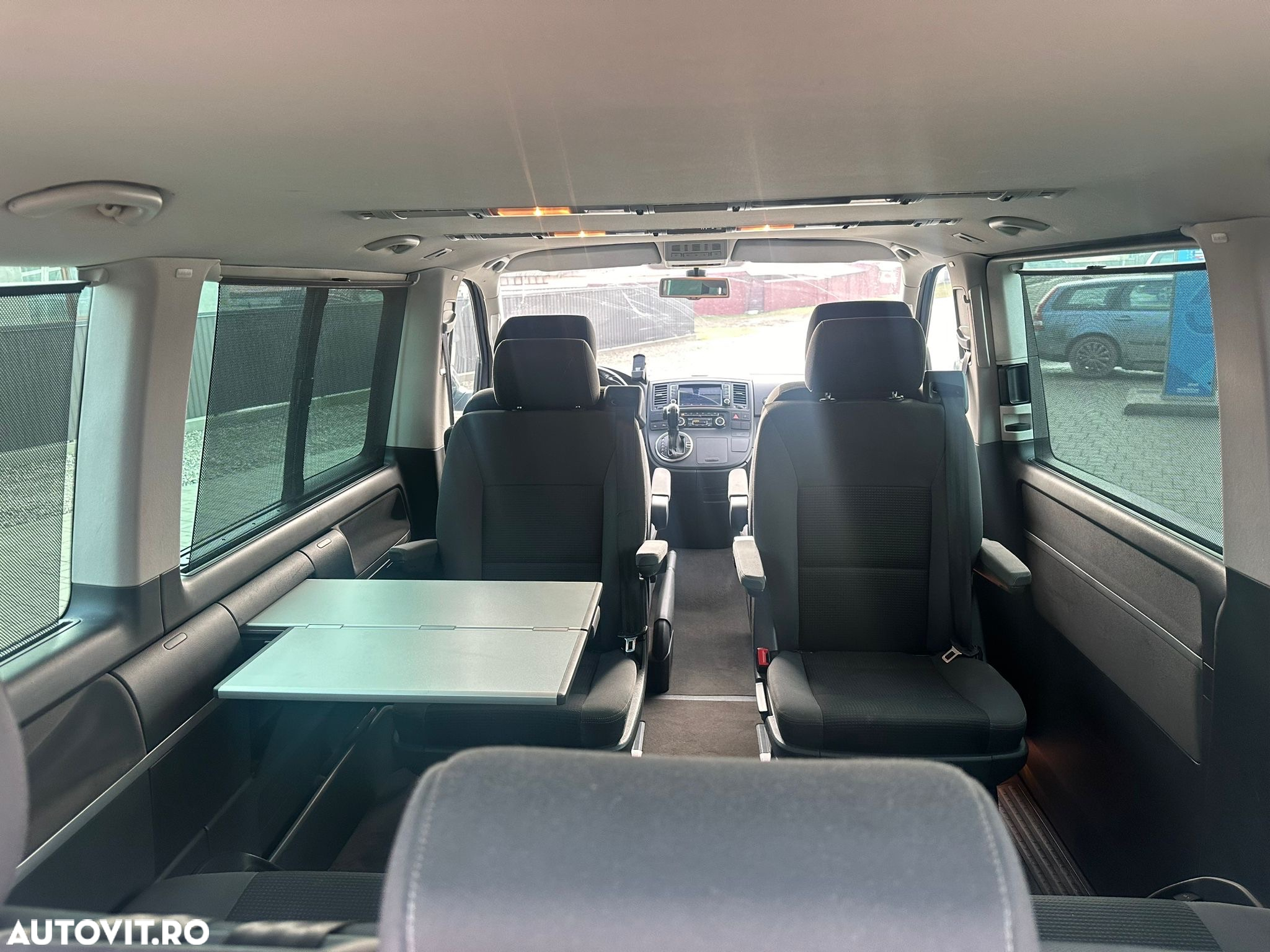 Volkswagen Multivan - 8