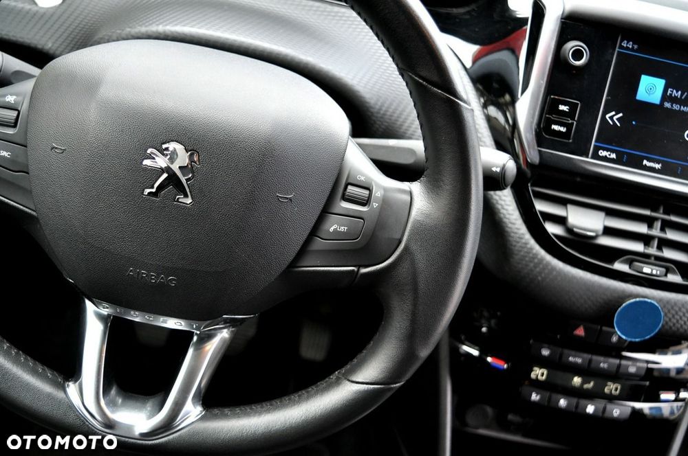 Peugeot 2008 PureTech 82 Style - 22