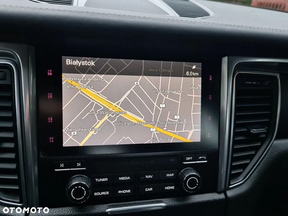 Porsche Macan Standard - 22