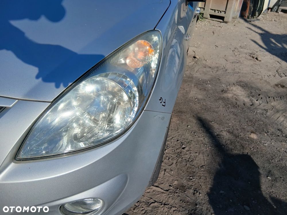 Hyundai I20 08- 1.2 B G4la SIlnik skrzynia  drzwi zderzak maska błotnik klapa  lakier FG - 20