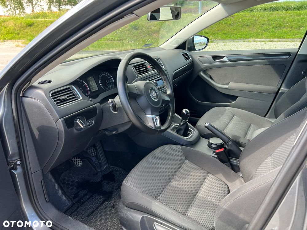 Volkswagen Jetta 1.2 TSI Trendline - 17