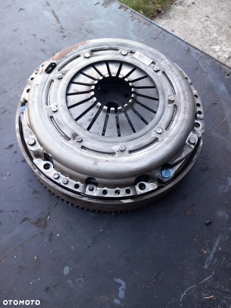 VOLVO V50 C30 S40 II V40 1.6 D DWUMAS kolo dwumasowe AV61-6477-CE KOMPLET - 1