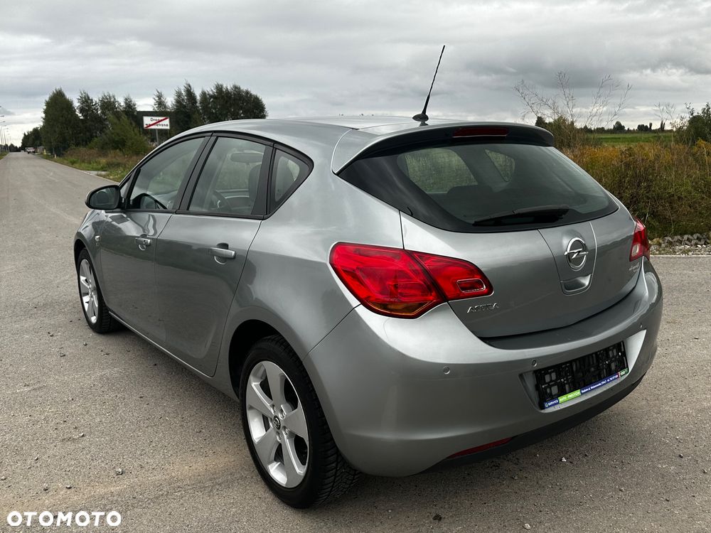 Opel Astra - 6