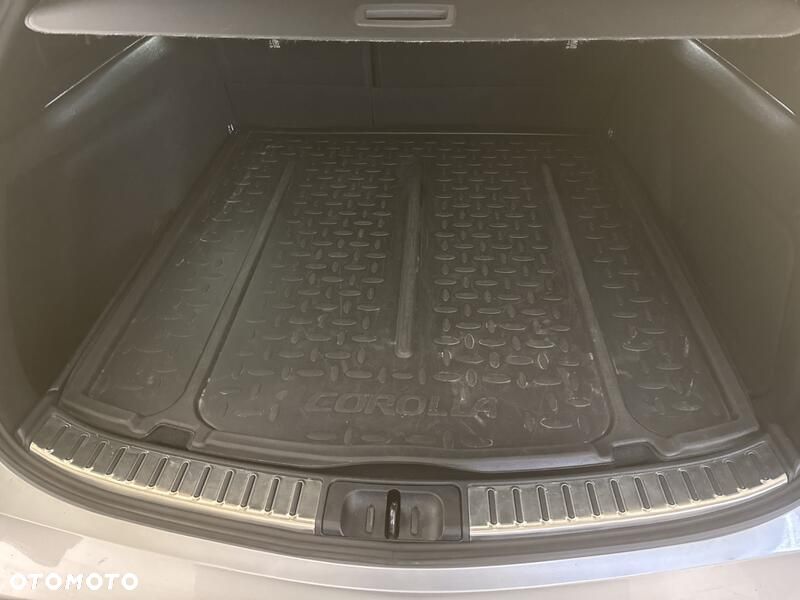 Toyota Corolla - 23