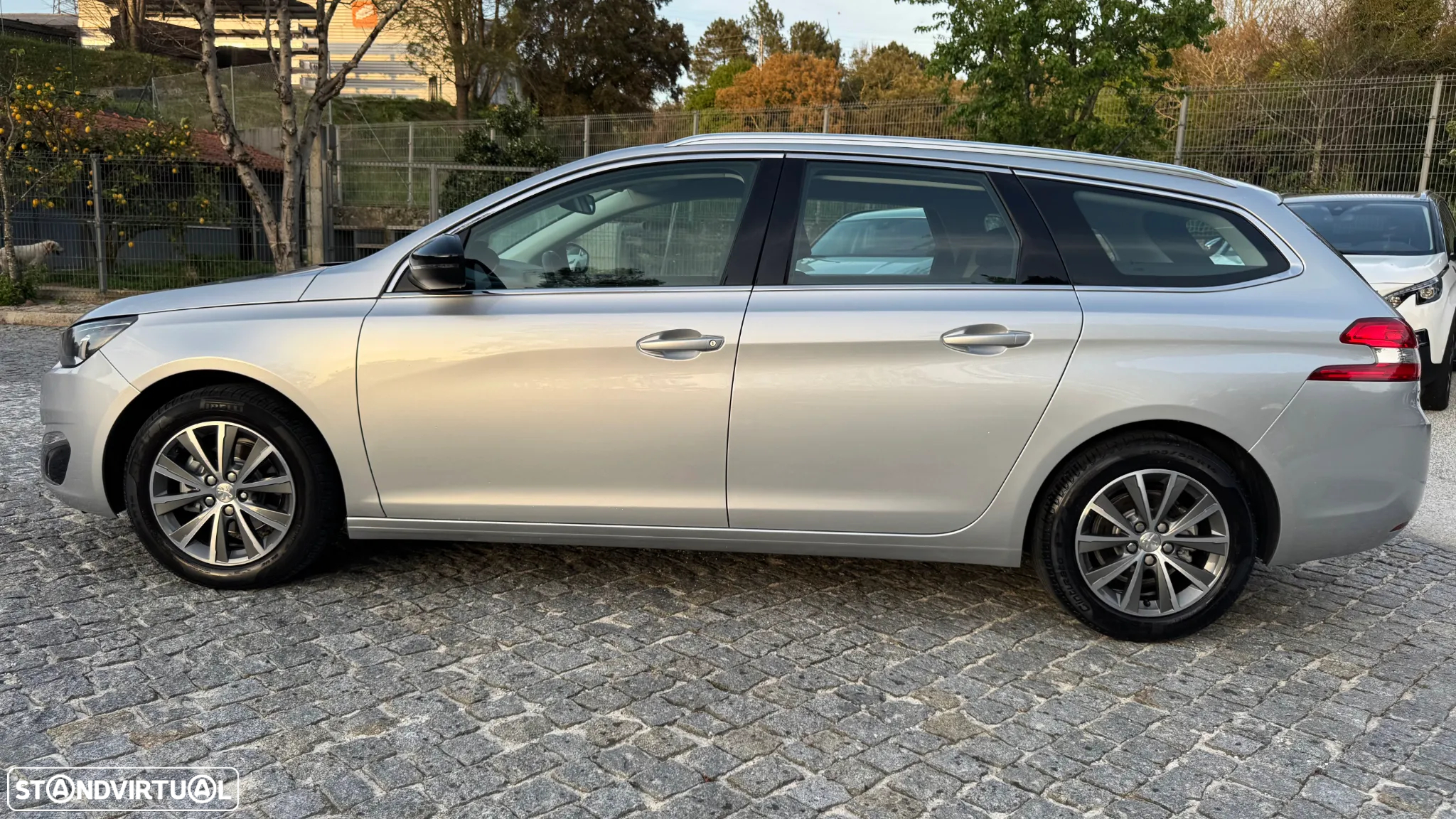 Peugeot 308 SW 1.2 PureTech Allure Full LED - 9