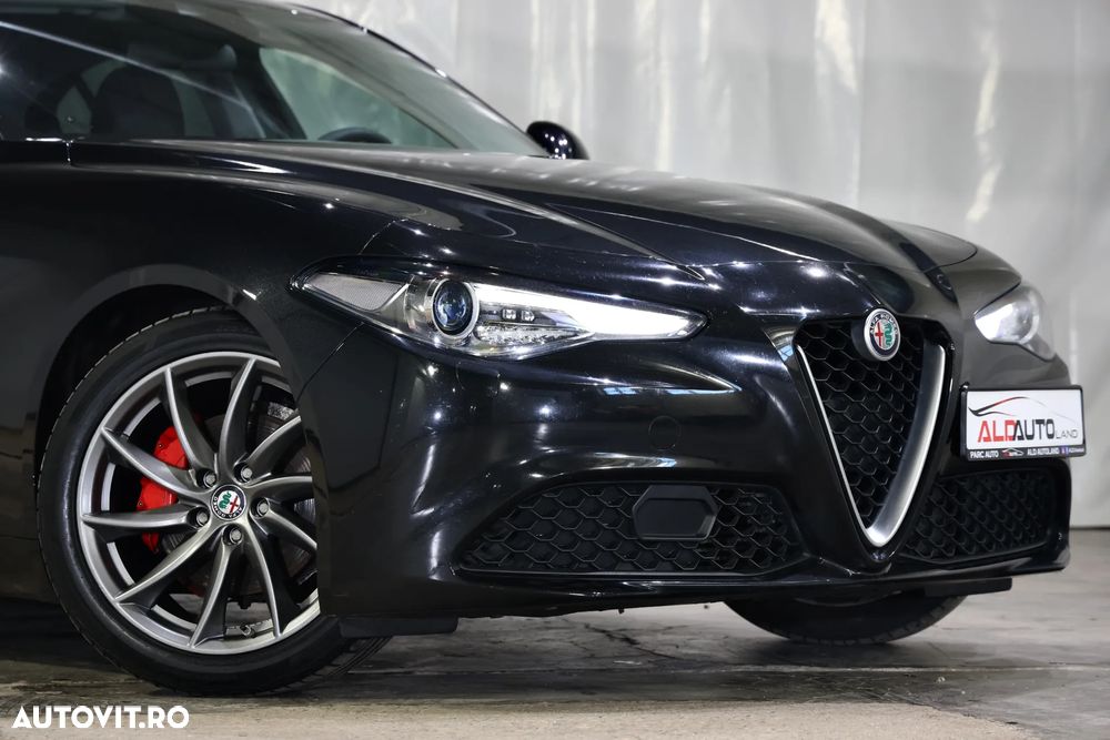 Alfa Romeo Giulia 2.2 - 31