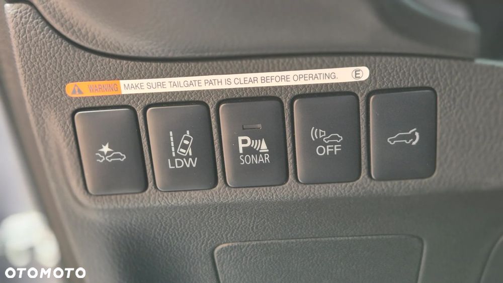 Mitsubishi Outlander - 12