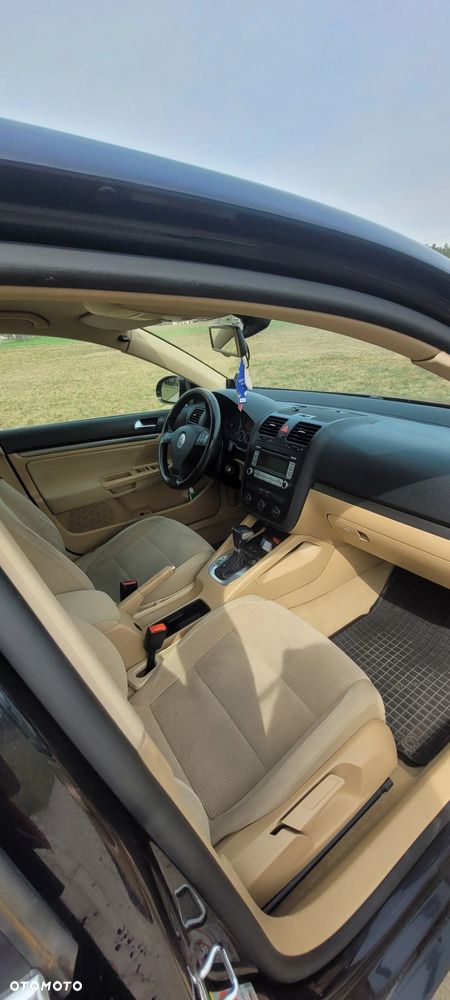 Volkswagen Jetta 2.0 TDI DSG Comfortline - 12
