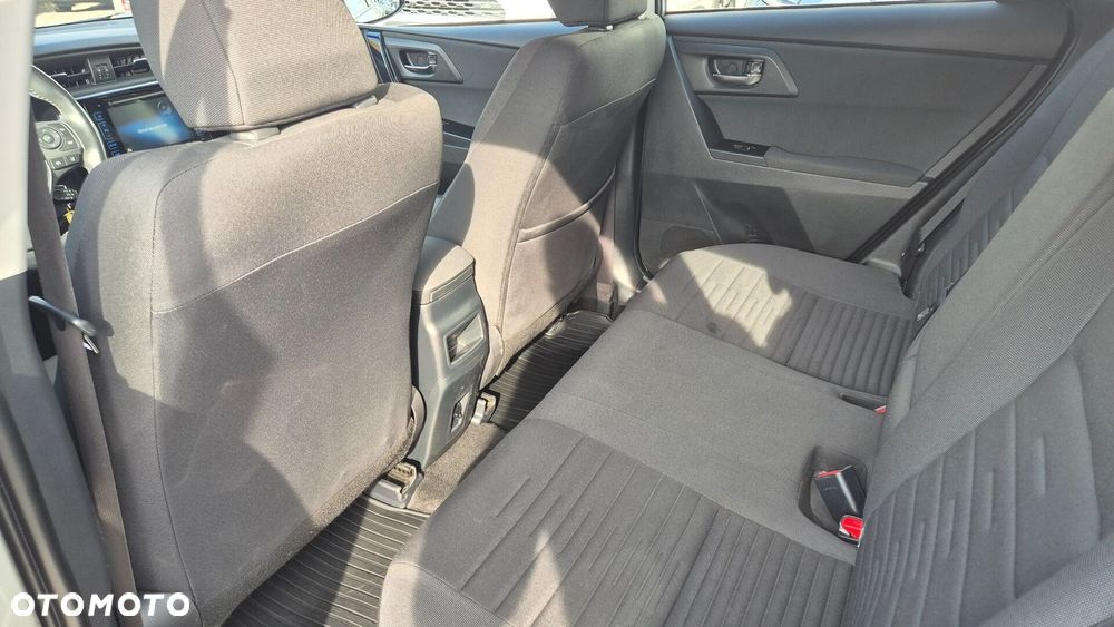 Toyota Auris - 11