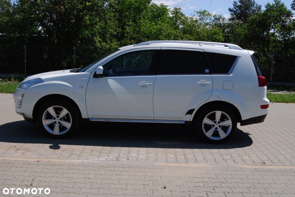 Peugeot 4007 - 9
