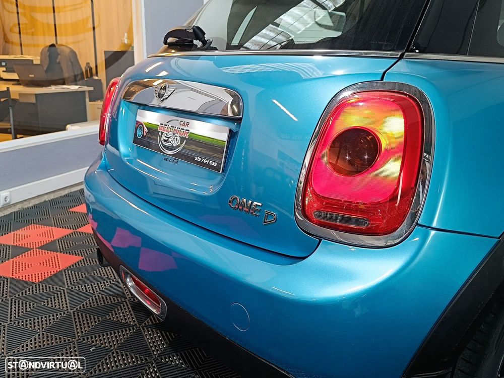 MINI 5 Portas One D - 18