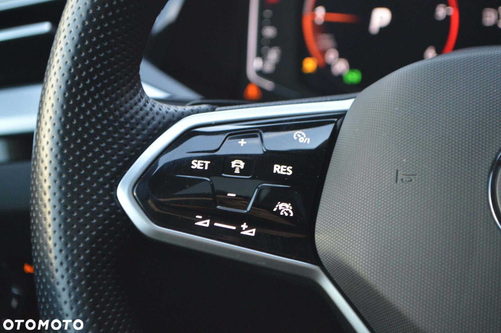 Volkswagen Arteon 2.0 TDI 4Motion R-Line DSG - 11