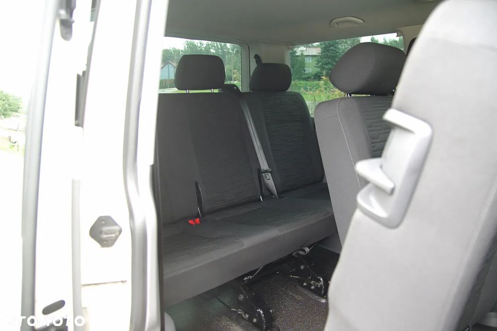 Volkswagen Caravelle 2.0 TDI L1 Trendline 4Motion - 24