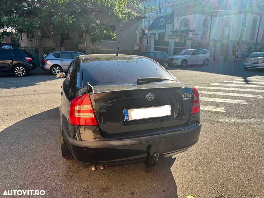 Skoda Octavia 1.9TDI Elegance Aut - 3