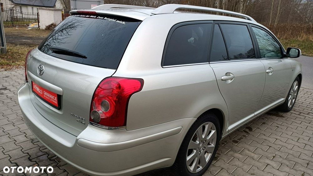 Toyota Avensis - 4