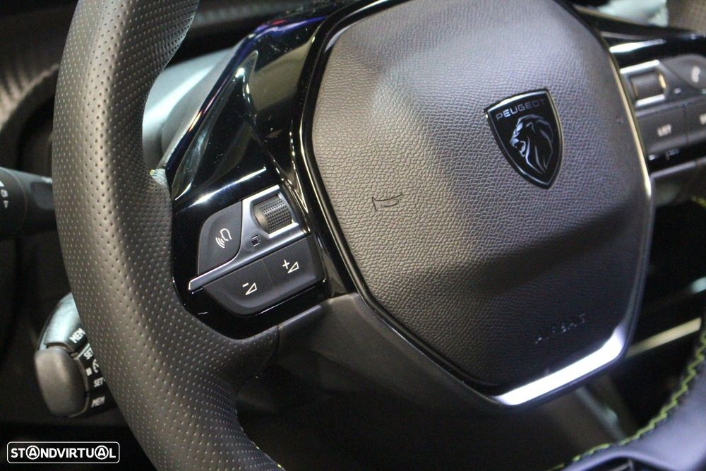 Peugeot e-2008 50 kWh GT - 10