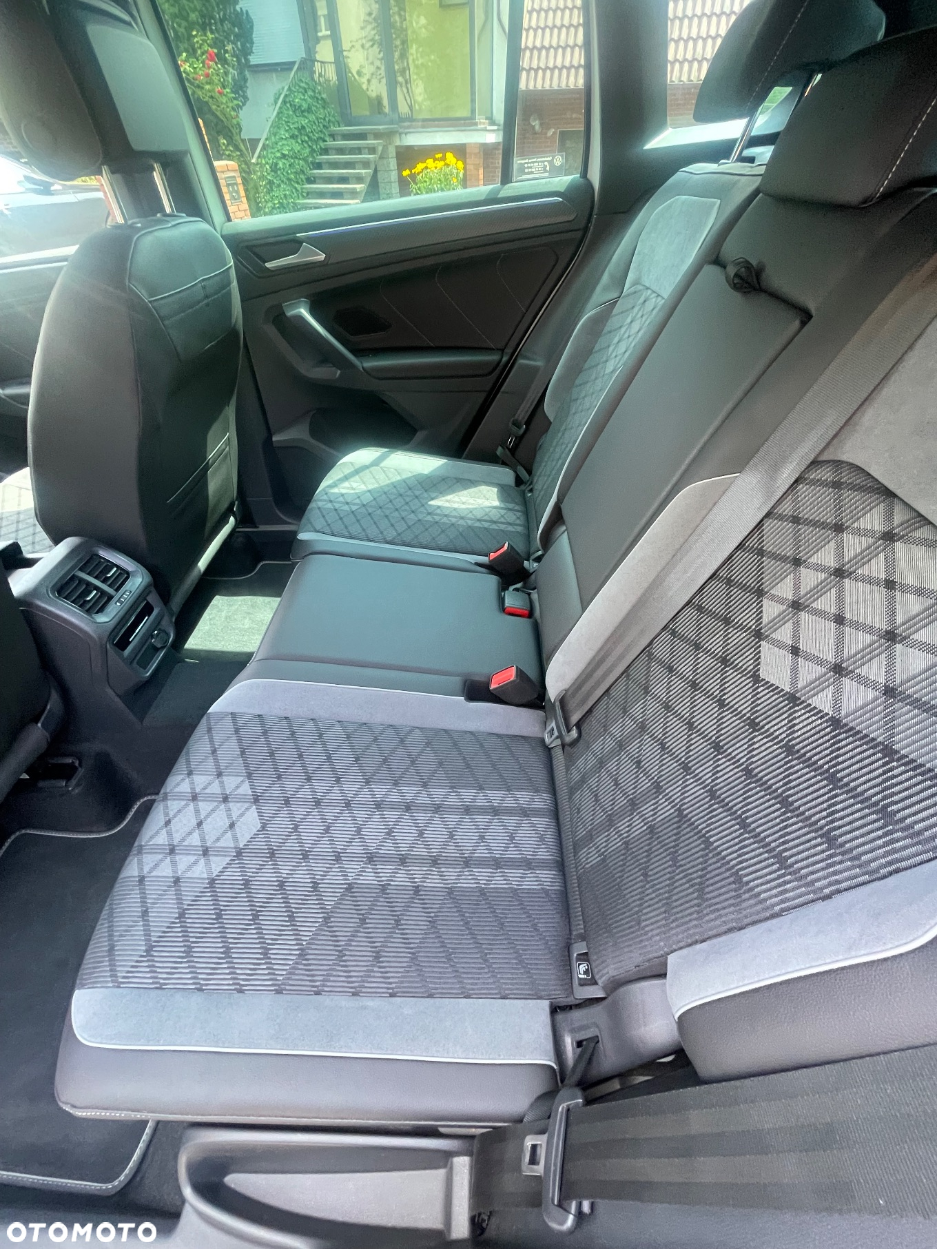 Volkswagen Tiguan - 35