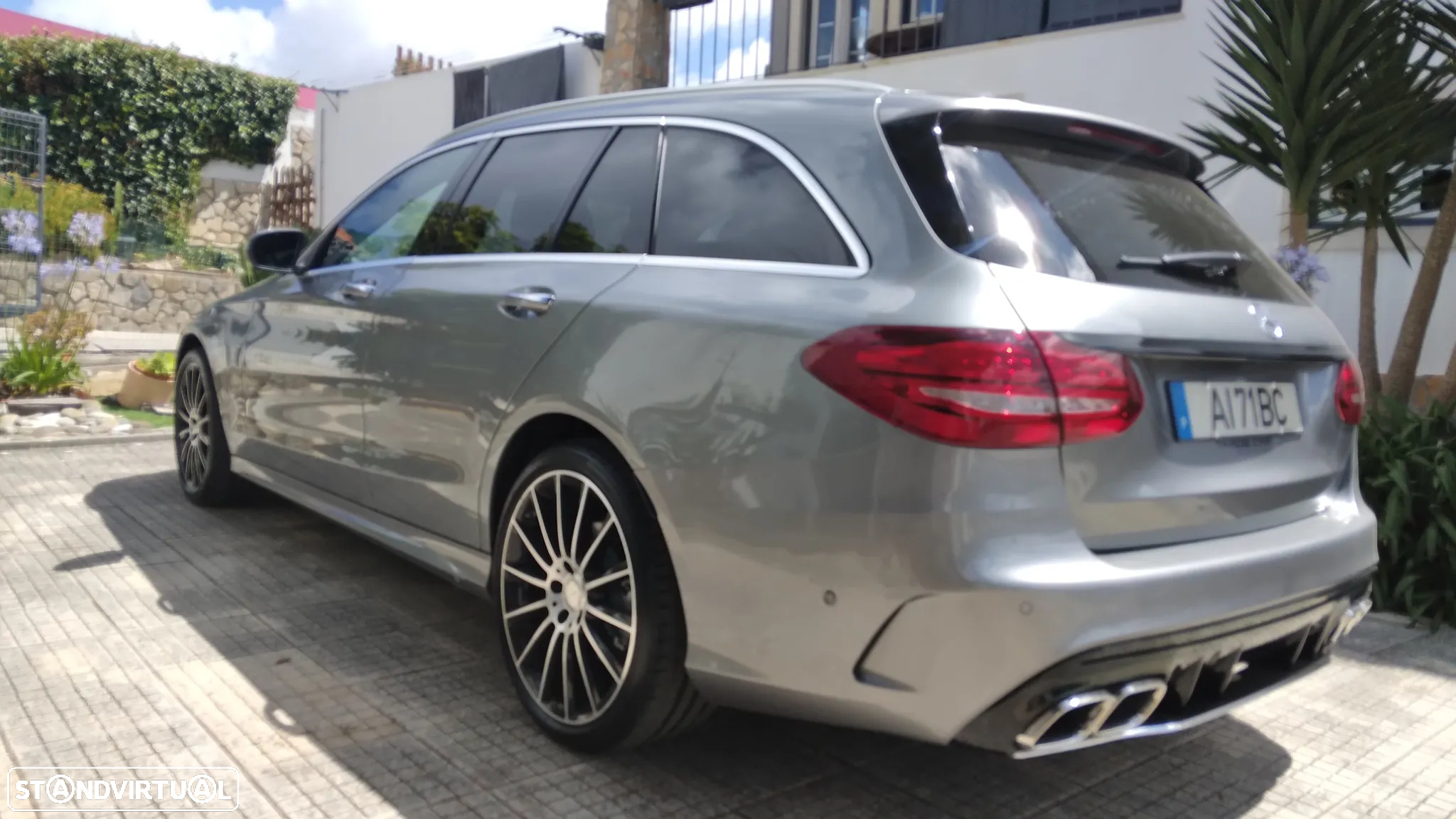 Mercedes-Benz C 300 BlueTEC Hybrid AMG Line - 2