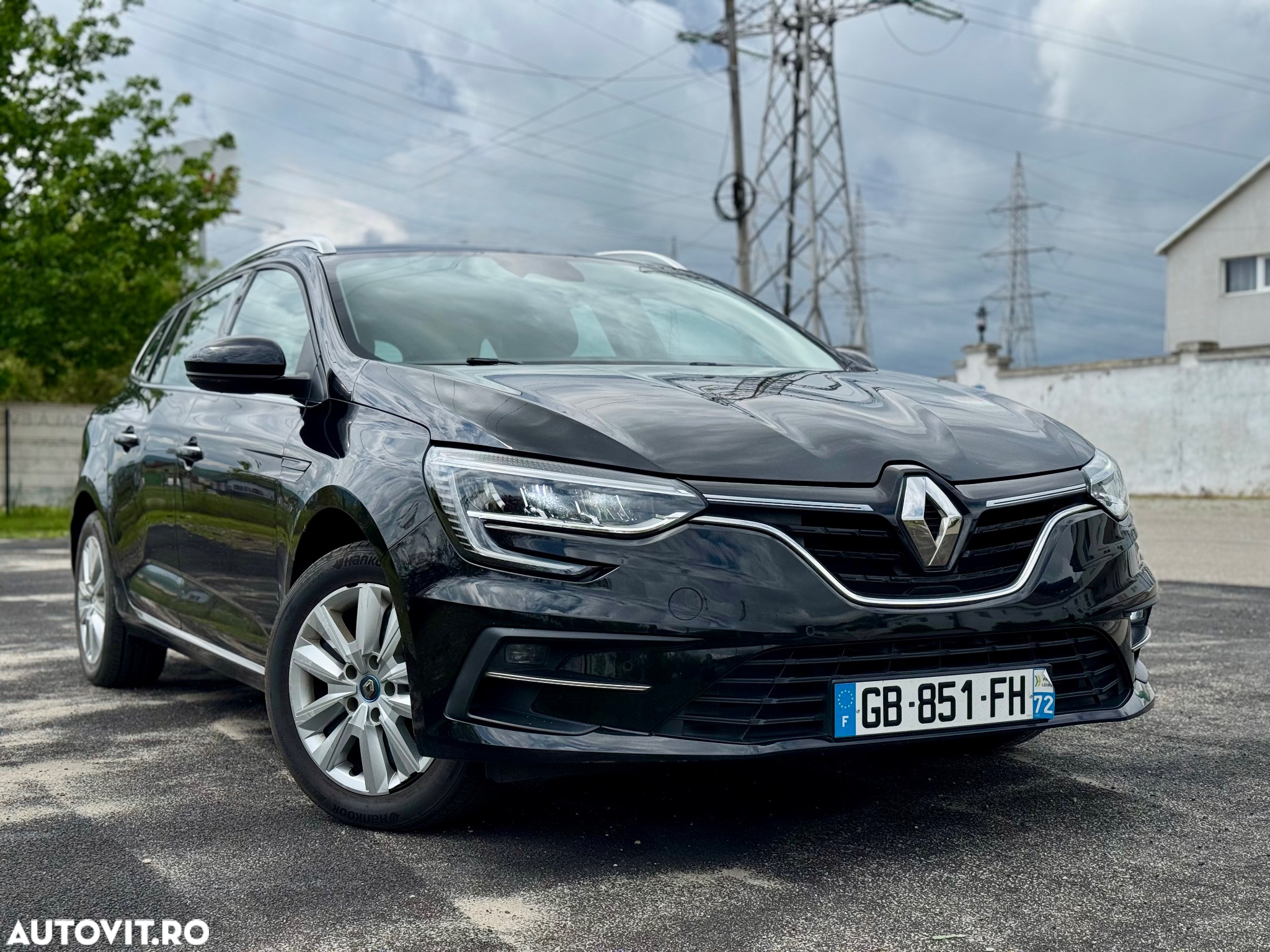 Renault Megane Grandtour E-TECH Plug-in 160 BUSINESS EDITION - 9