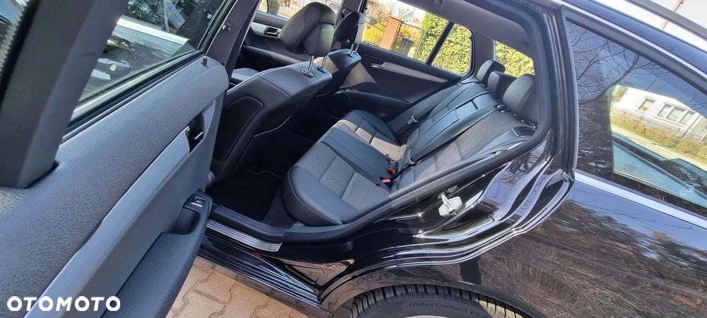 Mercedes-Benz Klasa C 180 Kompressor Automatik Avantgarde - 33