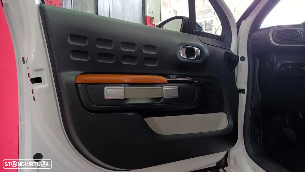 Citroën C3 1.2 PureTech Shine - 23