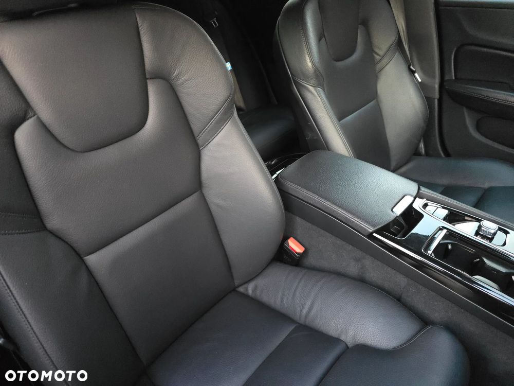 Volvo V60 T6 AWD Recharge Geartronic Inscription Expression - 37