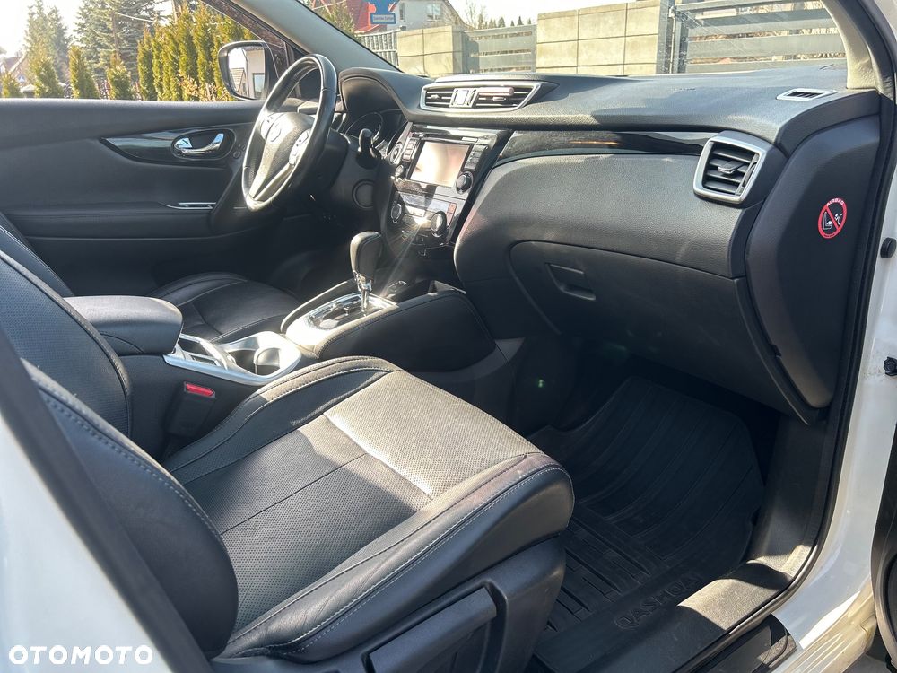 Nissan Qashqai 1.6 DCi Xtronic TEKNA - 18