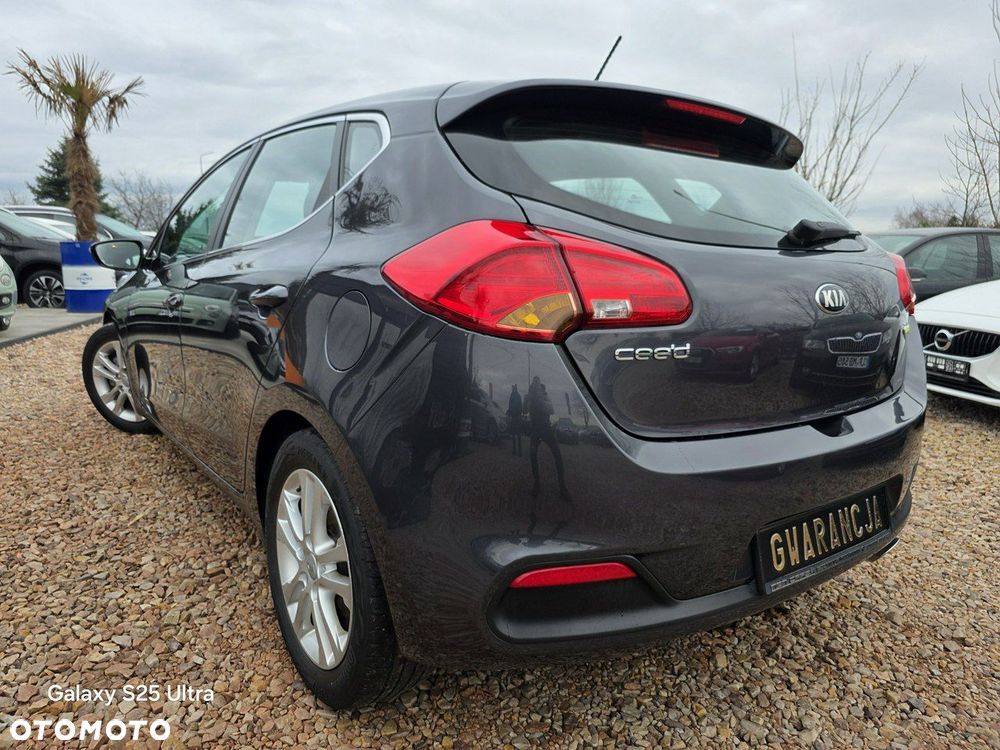 Kia Ceed - 8
