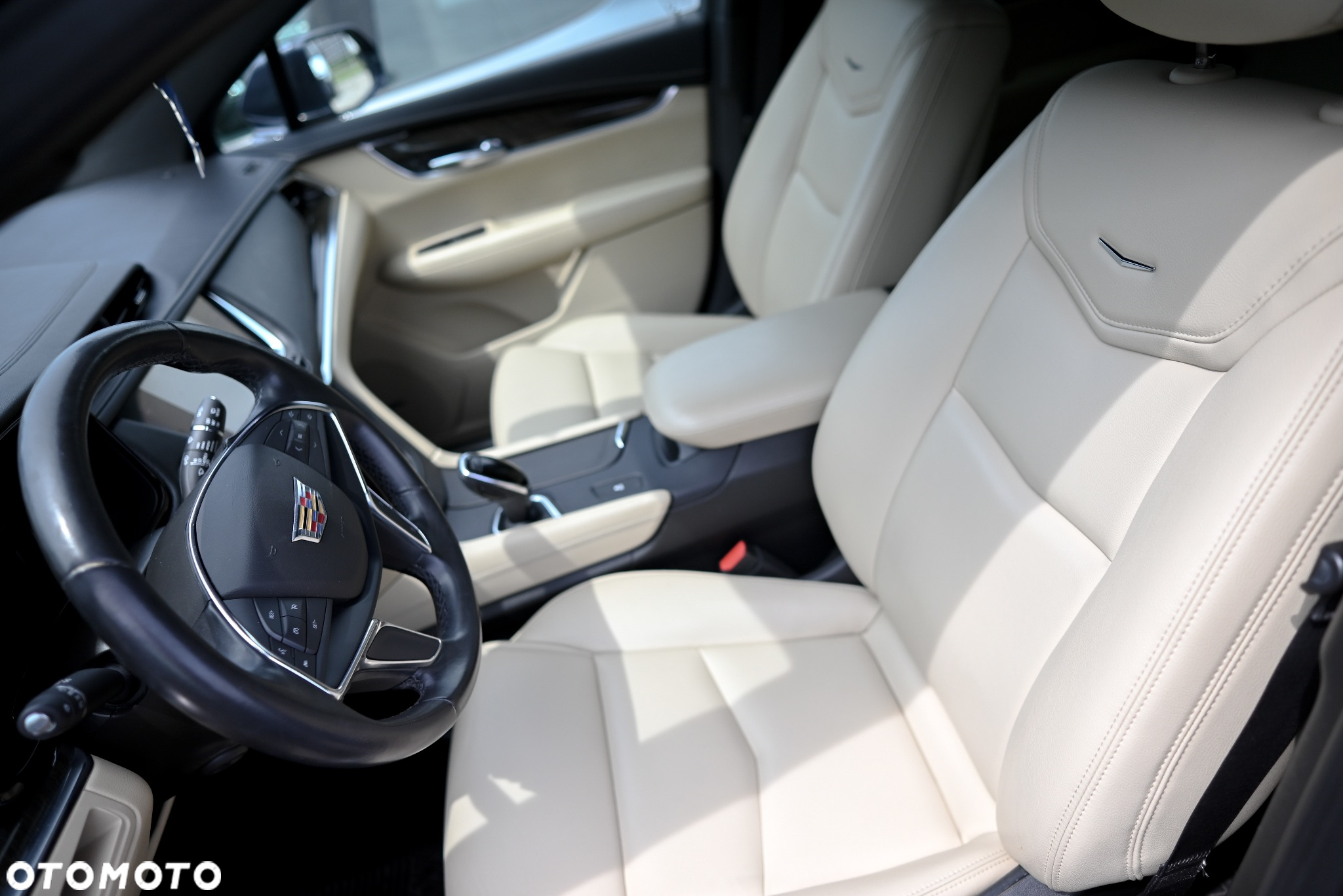 Cadillac XT5 - 8