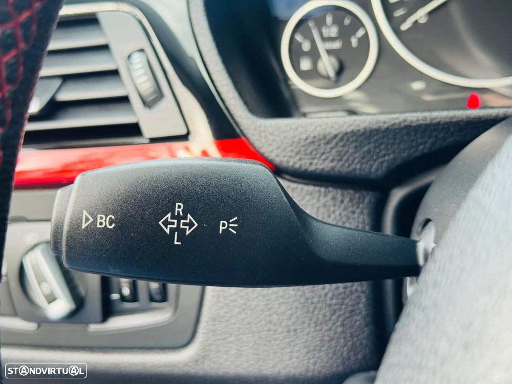 BMW 320 d Line Sport - 23