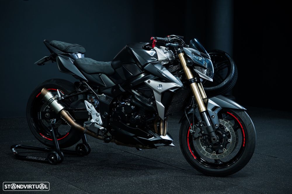 Suzuki GSR Edição Limitada Freegun - 2