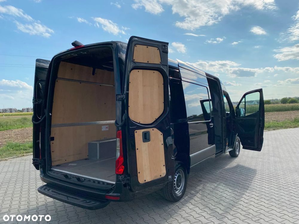 Mercedes-Benz Sprinter - 7