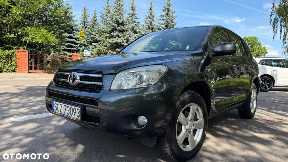 Toyota RAV4 2.2 D-CAT 4x4 Executive - 1