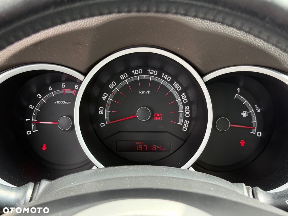 Kia Venga 1.6 CRDi 128 Fifa World Cup Edition - 17