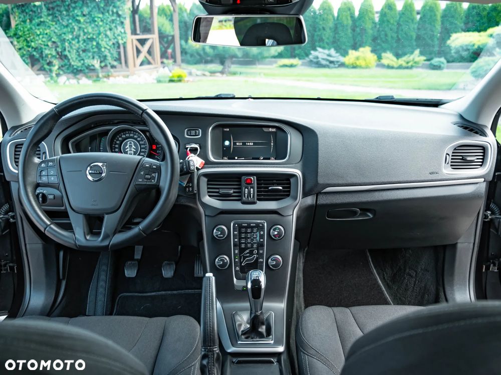 Volvo V40 D2 Momentum - 14
