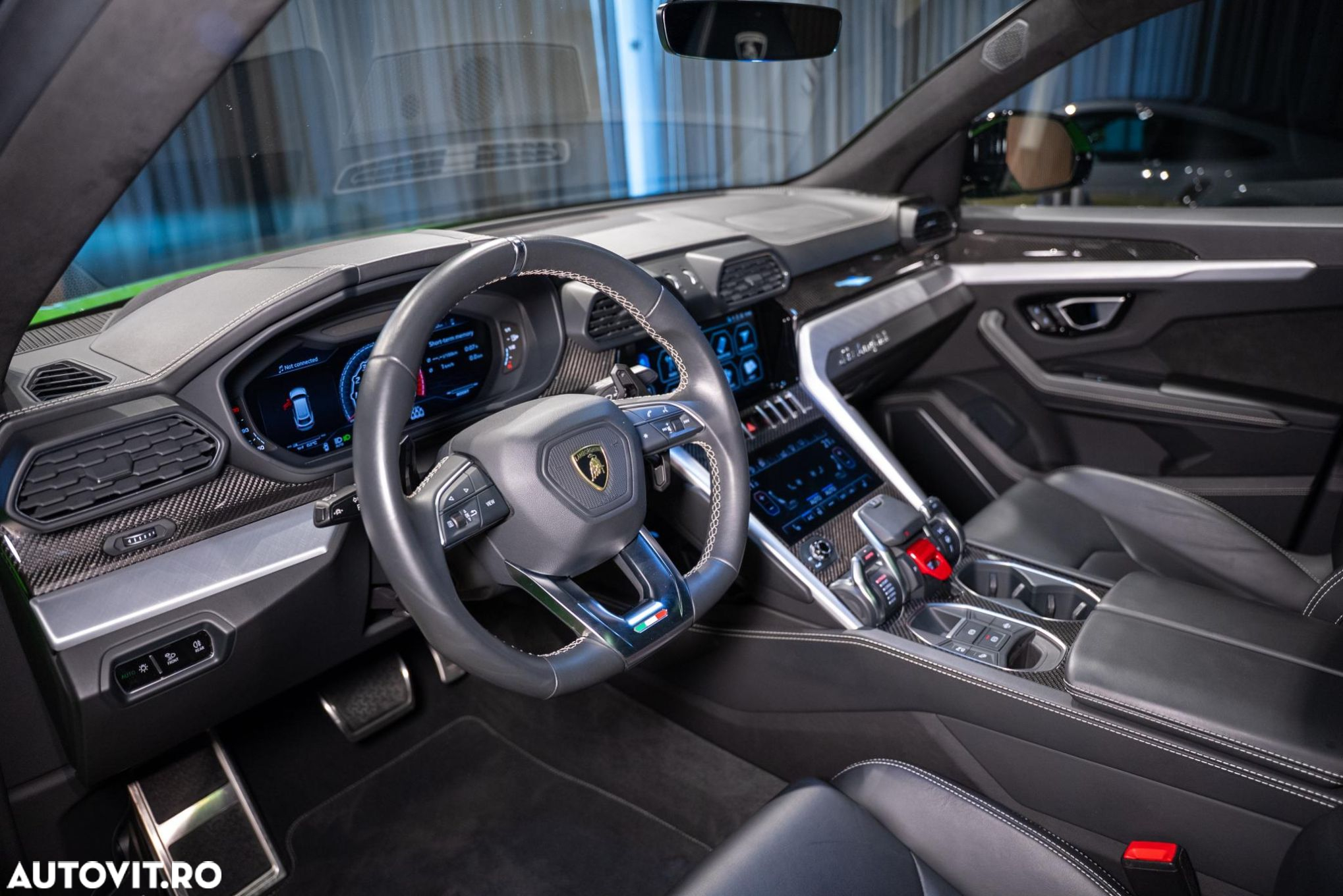 Lamborghini URUS - 15