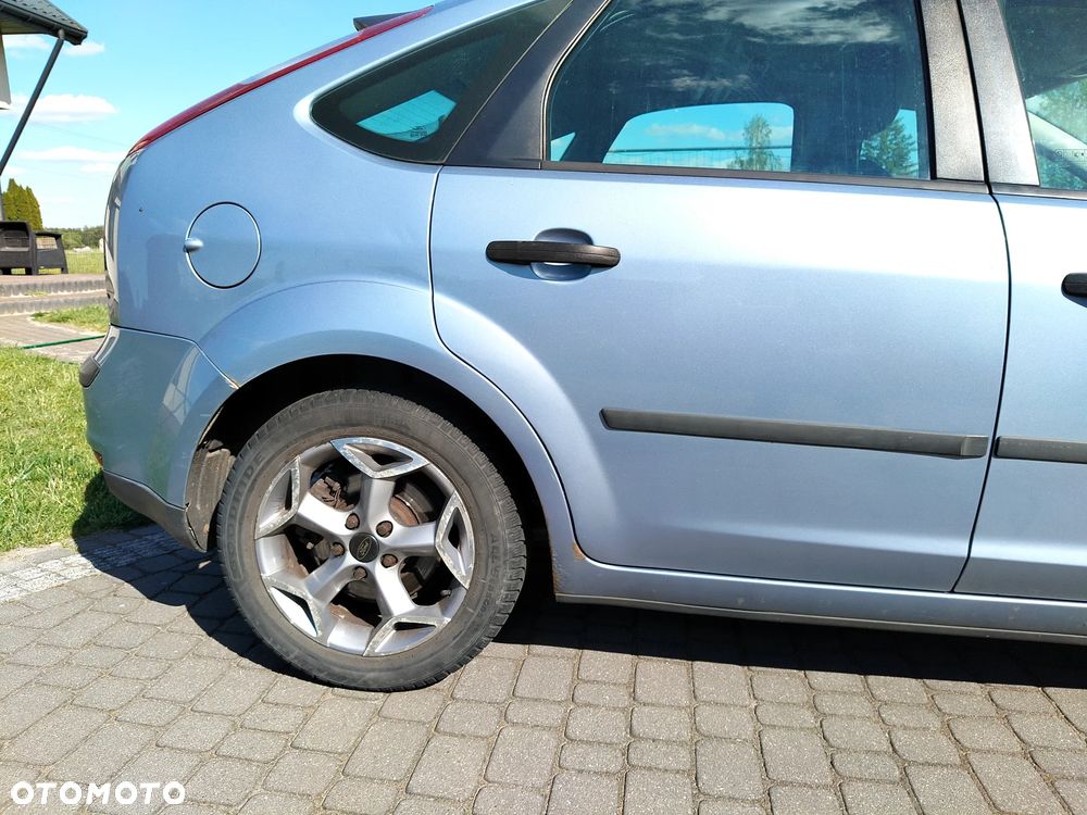 Ford Focus 1.8 TDCi Ambiente - 3