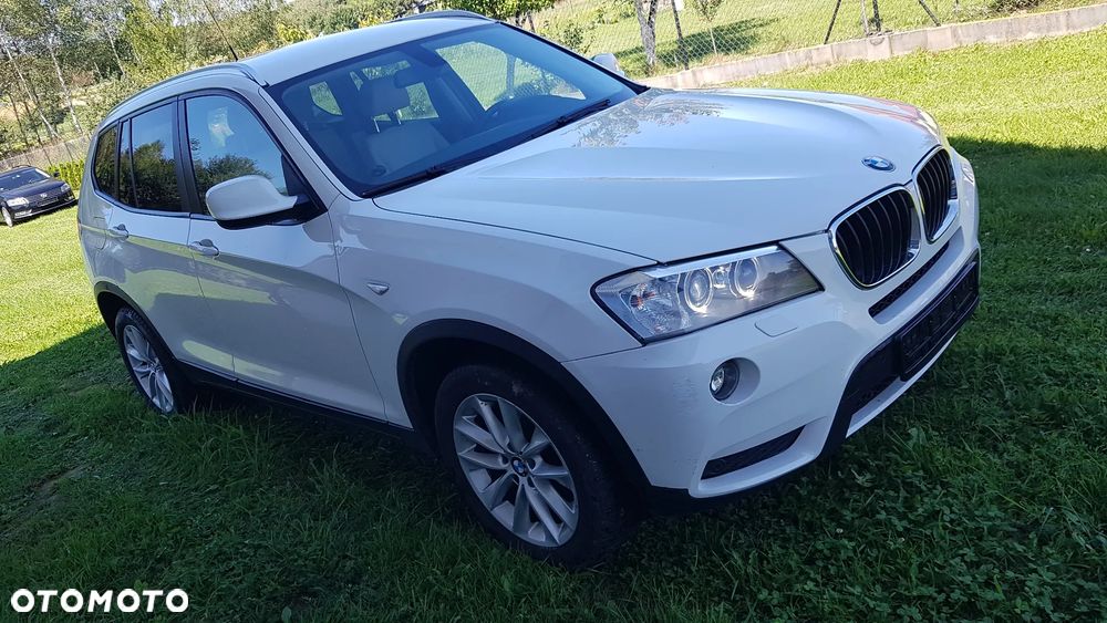 BMW X1 xDrive18d Sport Line - 2