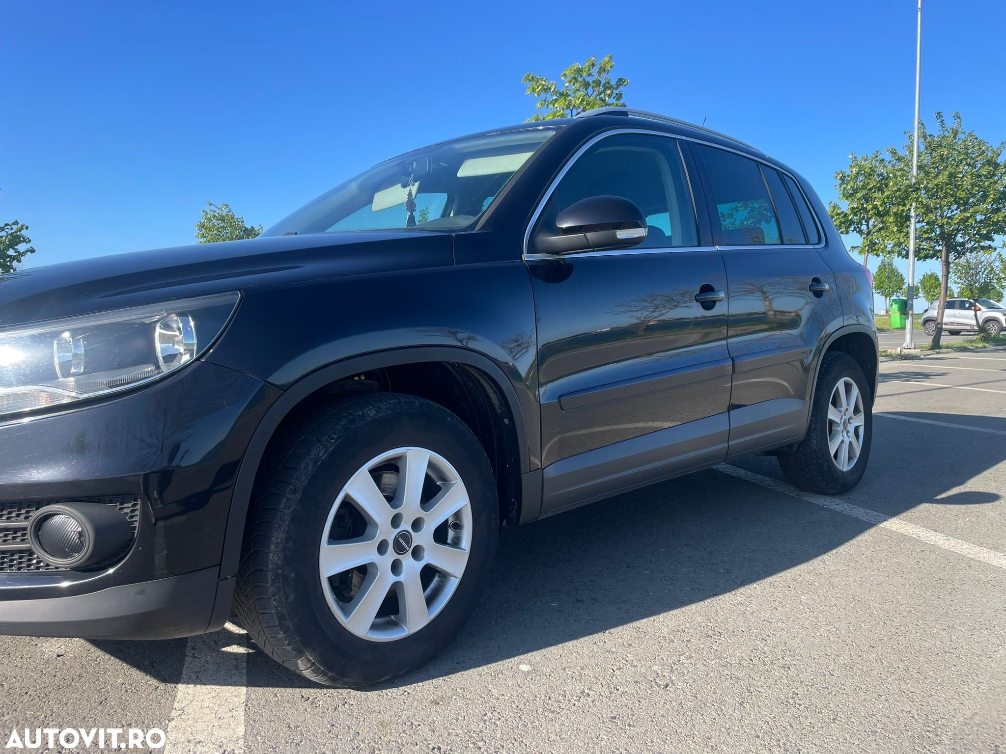 Volkswagen Tiguan 2.0 TDI 4Motion BMT Sport & Style - 2
